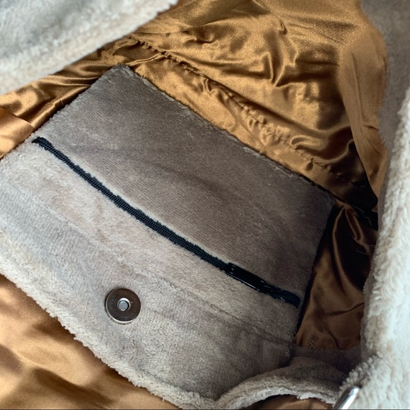 Precision bag tan crossbody daily bag - Picture 6 of 7